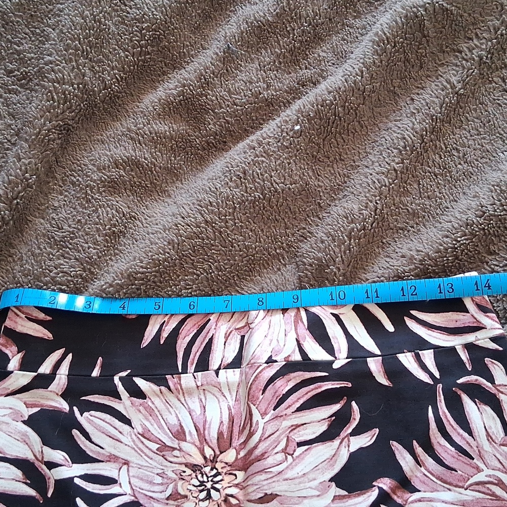 Ann Taylor Floral Pencil Skirt - Picture 4 of 5
